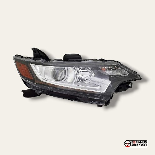 Right Inner Tail Light Assembly For Mitsubishi Outlander 2016-2022 – 8331A180